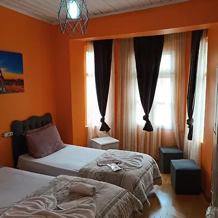 Ξενοδοχείο Taksim 2 2*